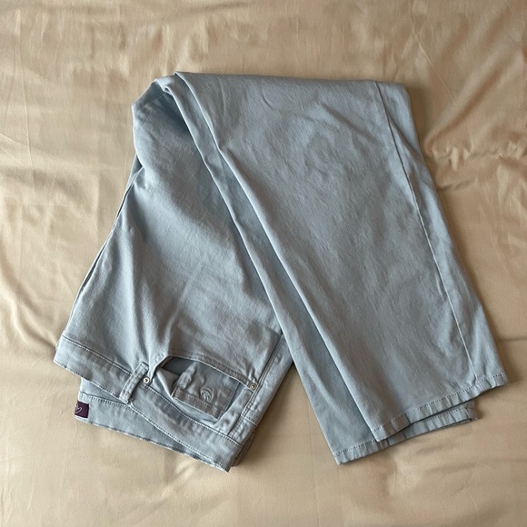 Light washed jeans - Picture 3 of 3